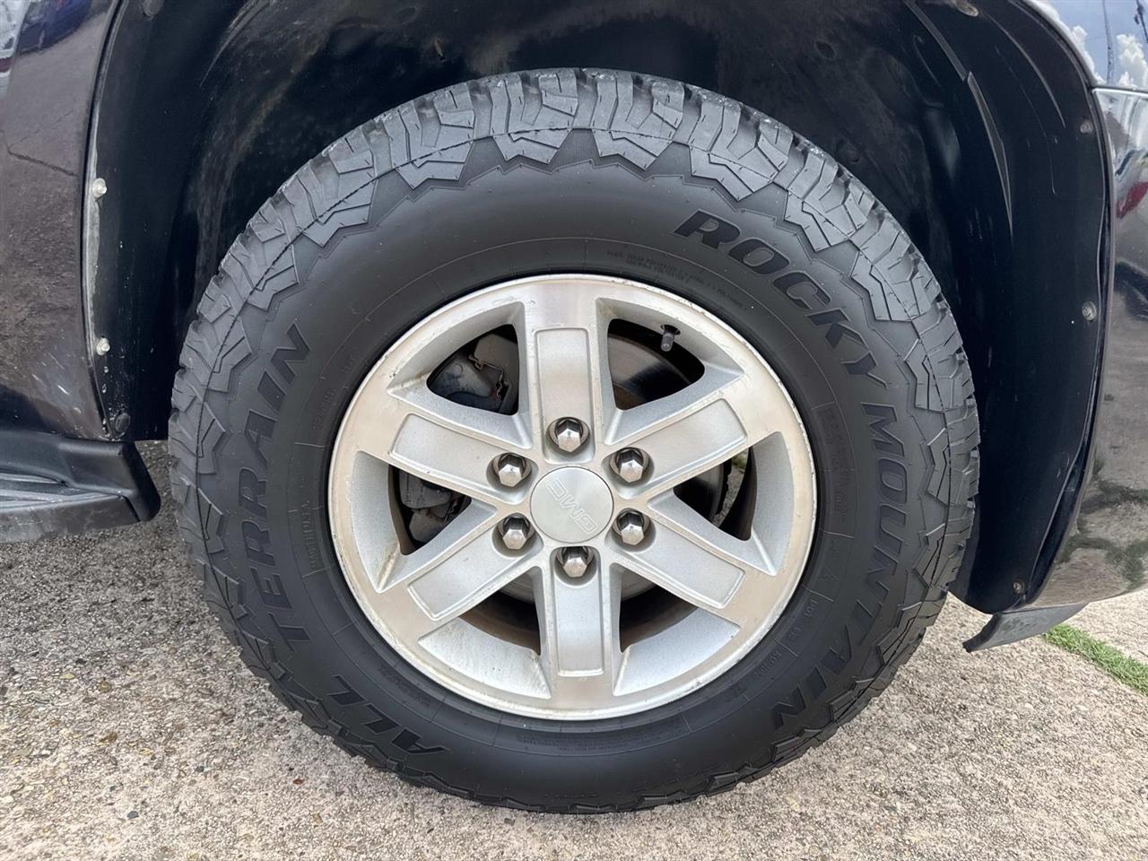 GMC Yukon SLE 2WD 2014