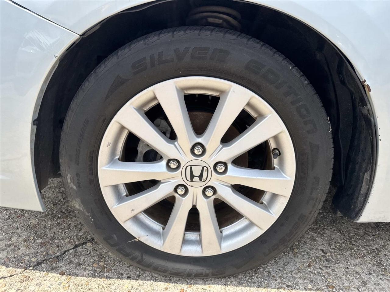 Honda Civic EX Coupe 5-Speed AT 2012