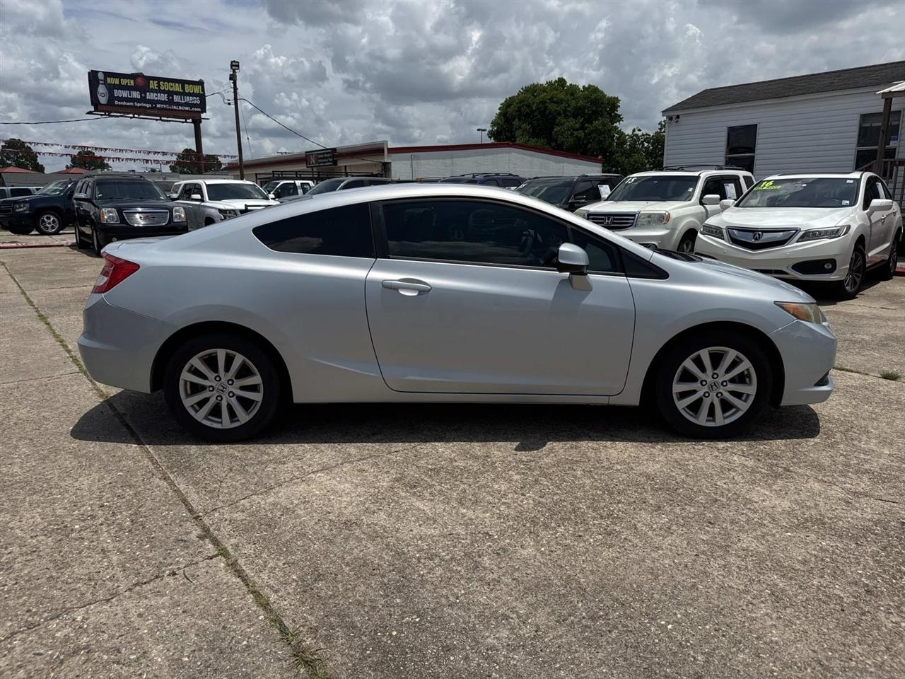 Honda Civic EX Coupe 5-Speed AT 2012