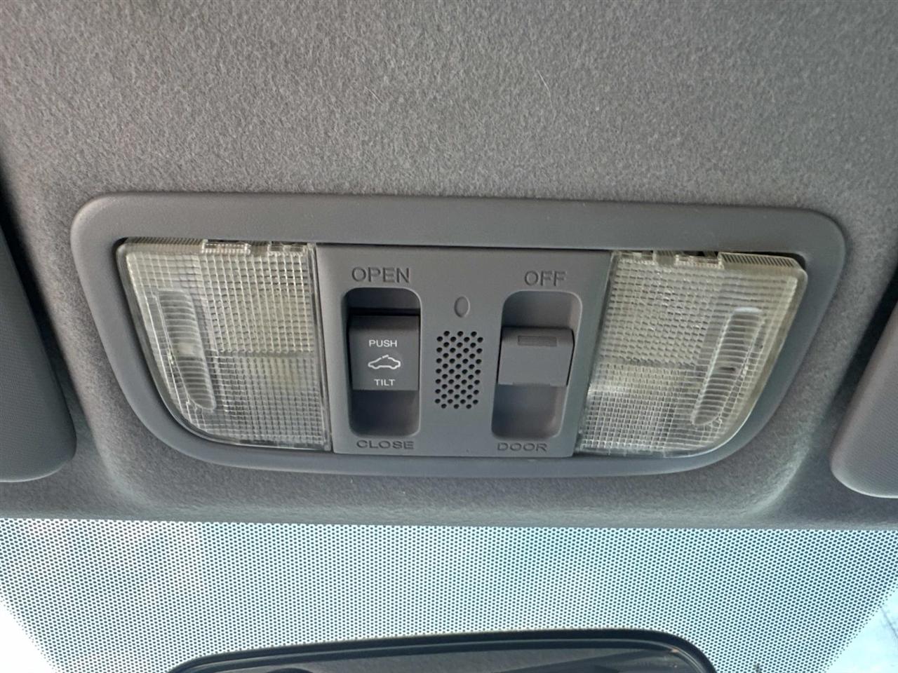 Honda Civic EX Coupe 5-Speed AT 2012