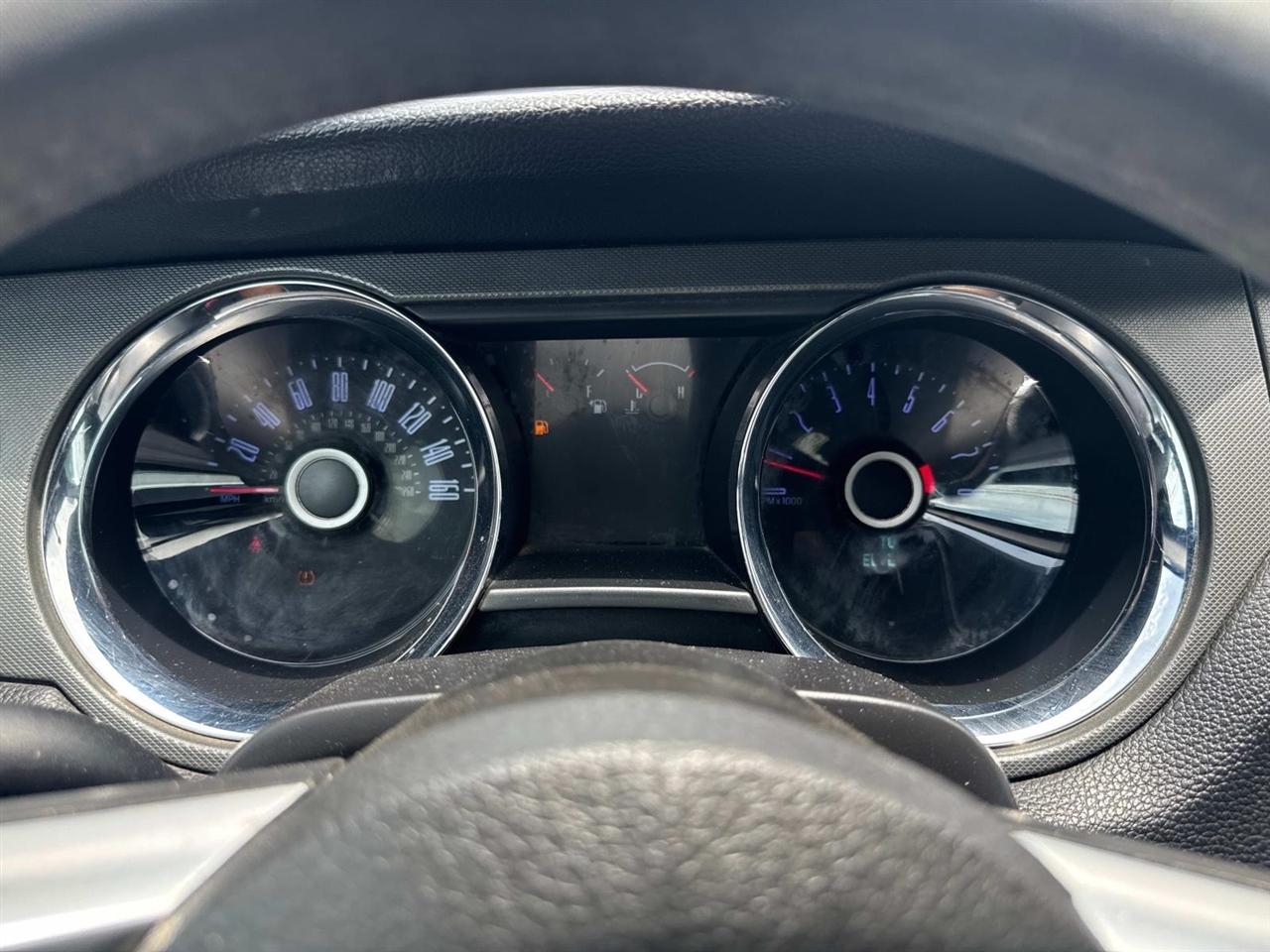 Ford Mustang V6 Convertible 2014