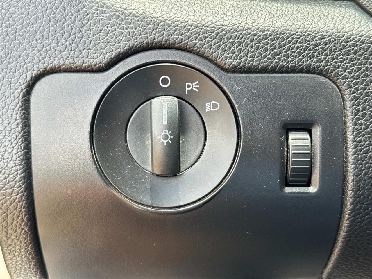 Ford Mustang V6 Convertible 2014