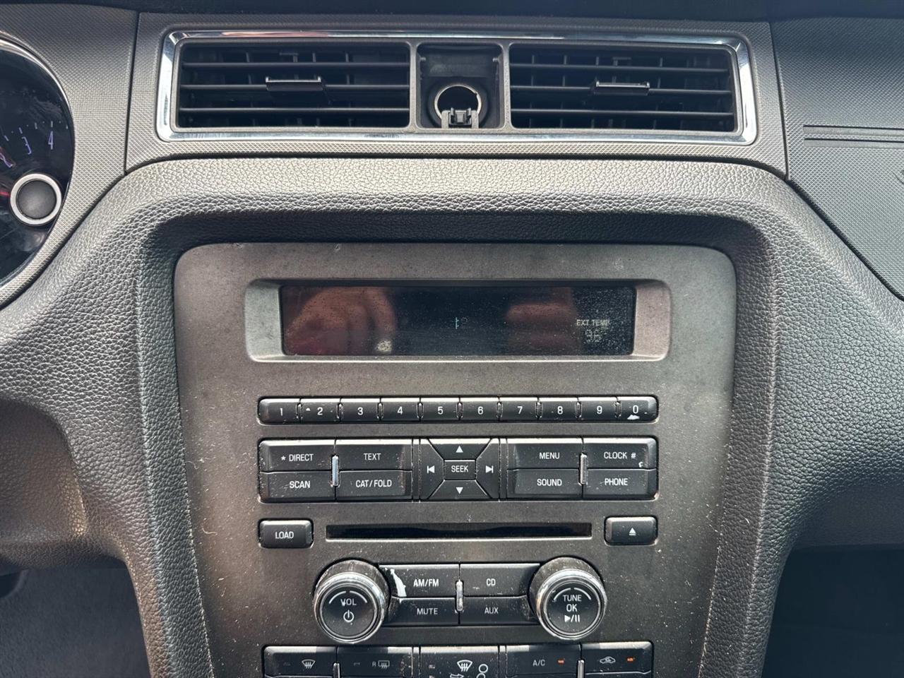 Ford Mustang V6 Convertible 2014