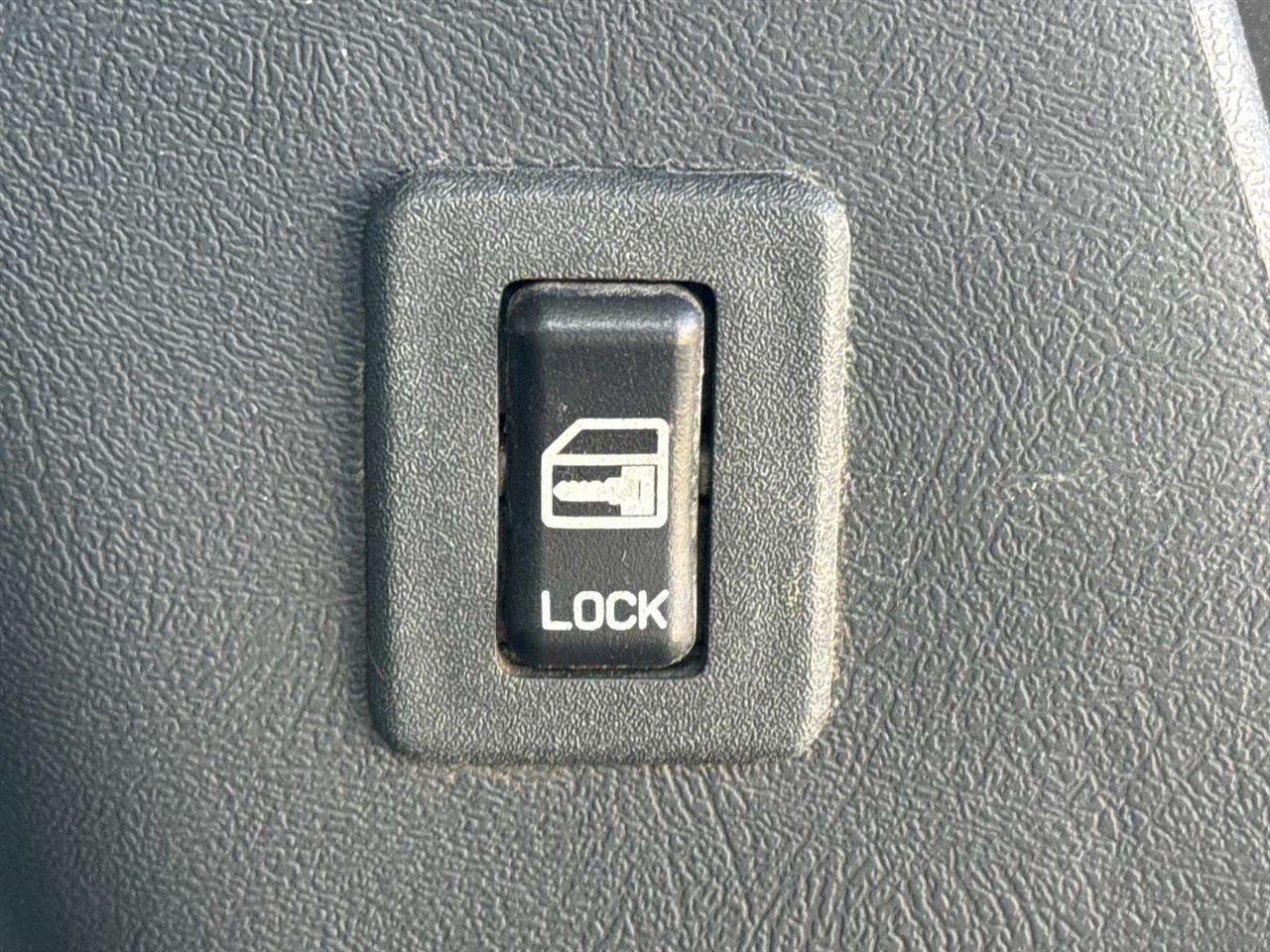 Chevrolet Tahoe 2WD 2001