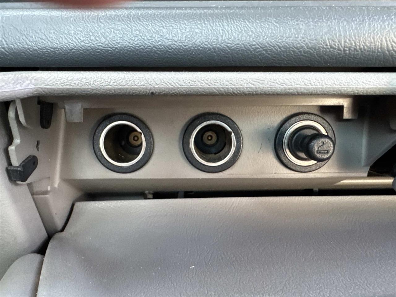 Chevrolet Tahoe 2WD 2001