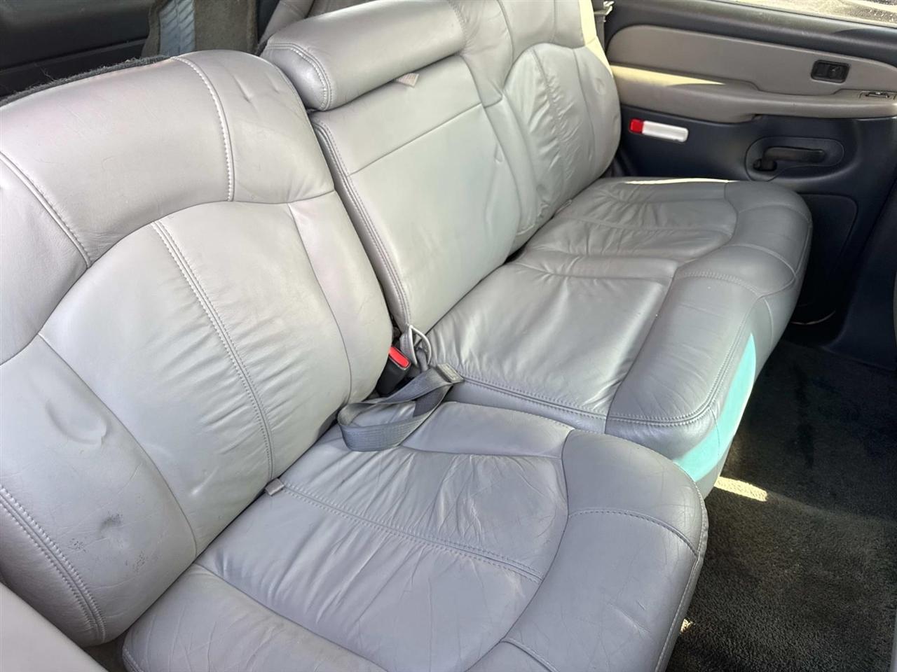 Chevrolet Tahoe 2WD 2001