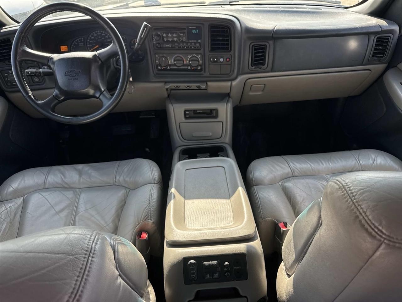 Chevrolet Tahoe 2WD 2001