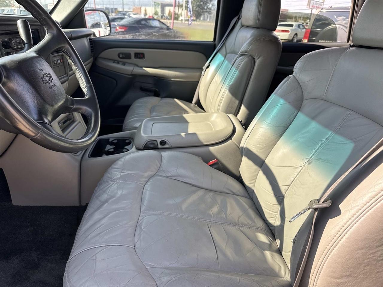 Chevrolet Tahoe 2WD 2001