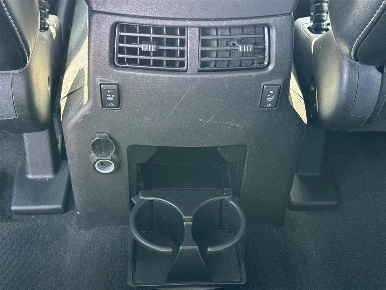 Nissan Armada Platinum 2WD 2014