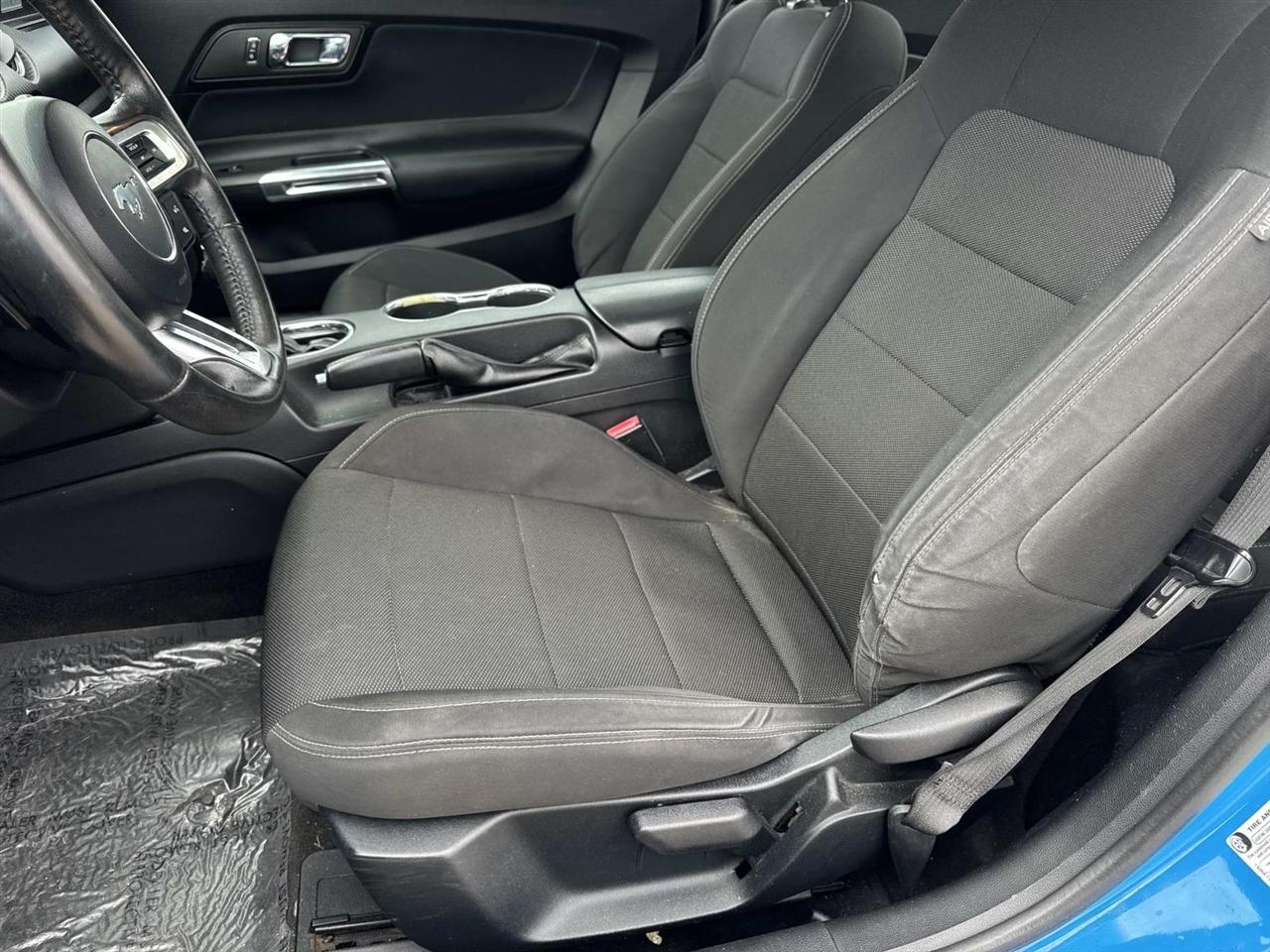 Ford Mustang V6 Coupe 2017