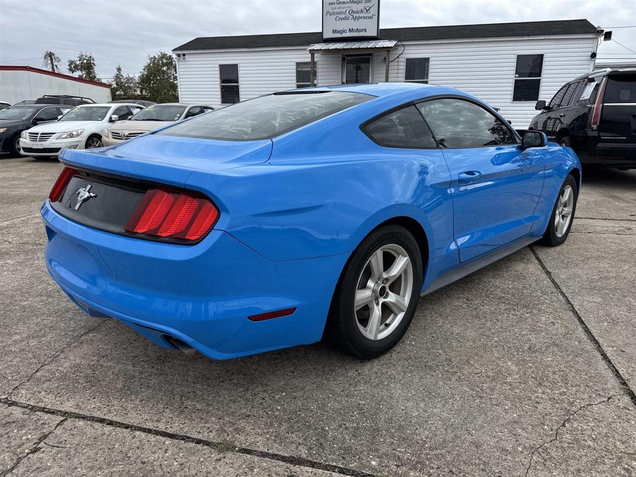 Ford Mustang V6 Coupe 2017