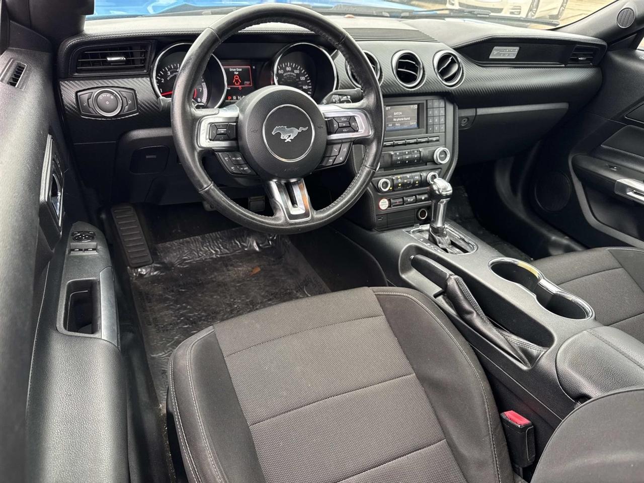 Ford Mustang V6 Coupe 2017