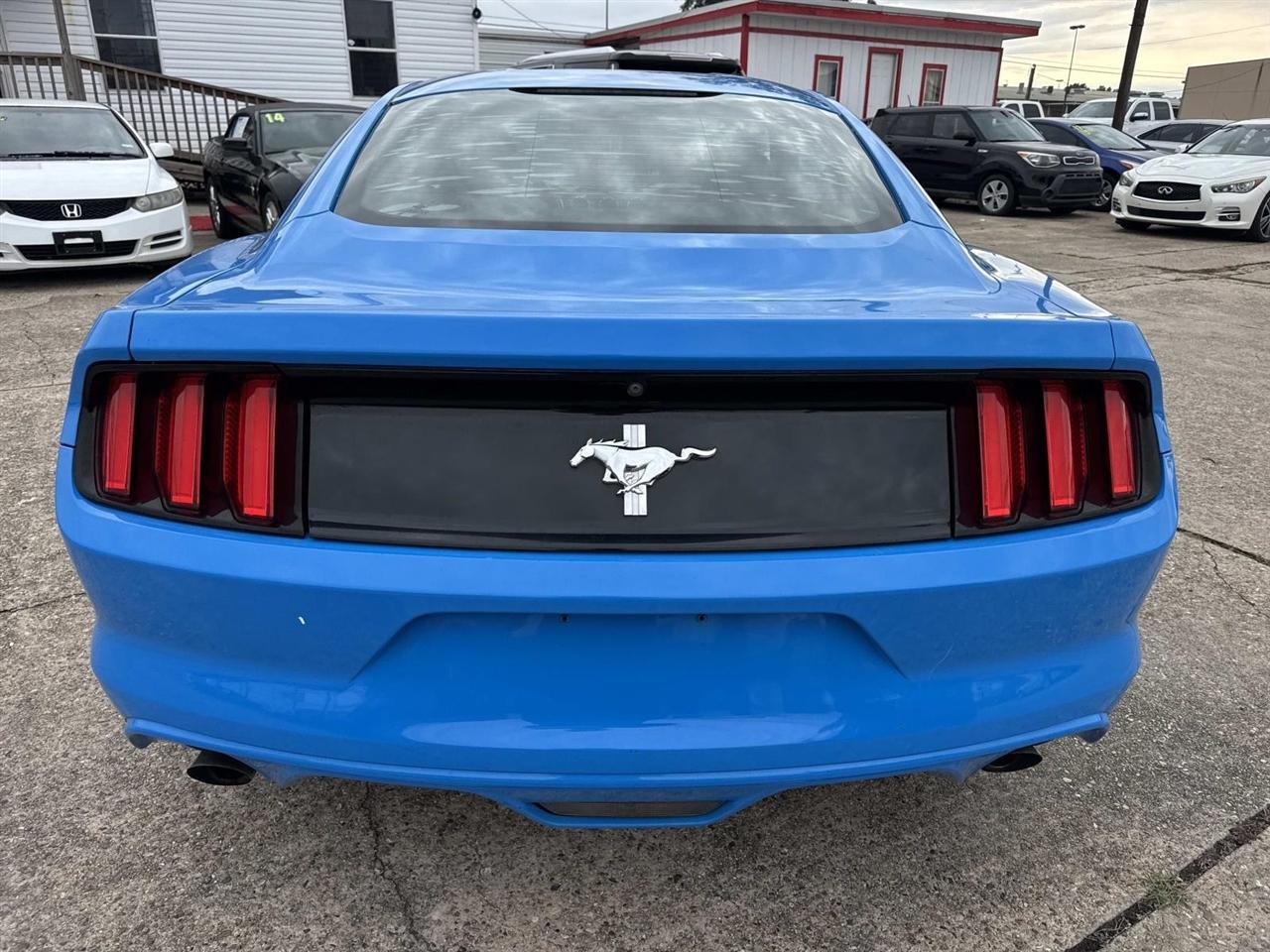 Ford Mustang V6 Coupe 2017