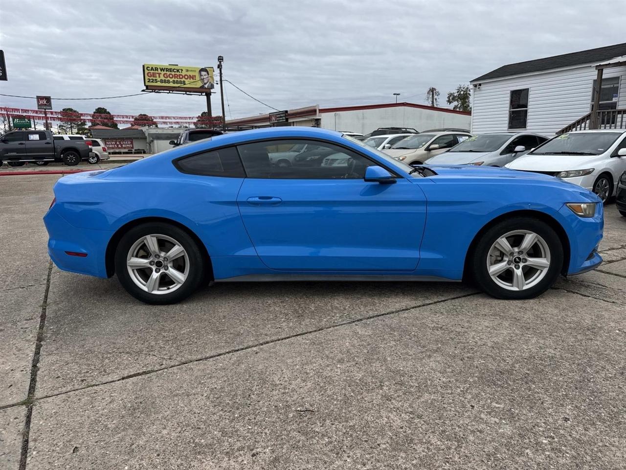 Ford Mustang V6 Coupe 2017