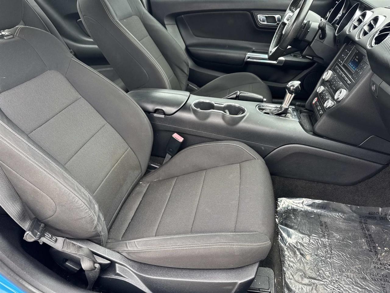 Ford Mustang V6 Coupe 2017