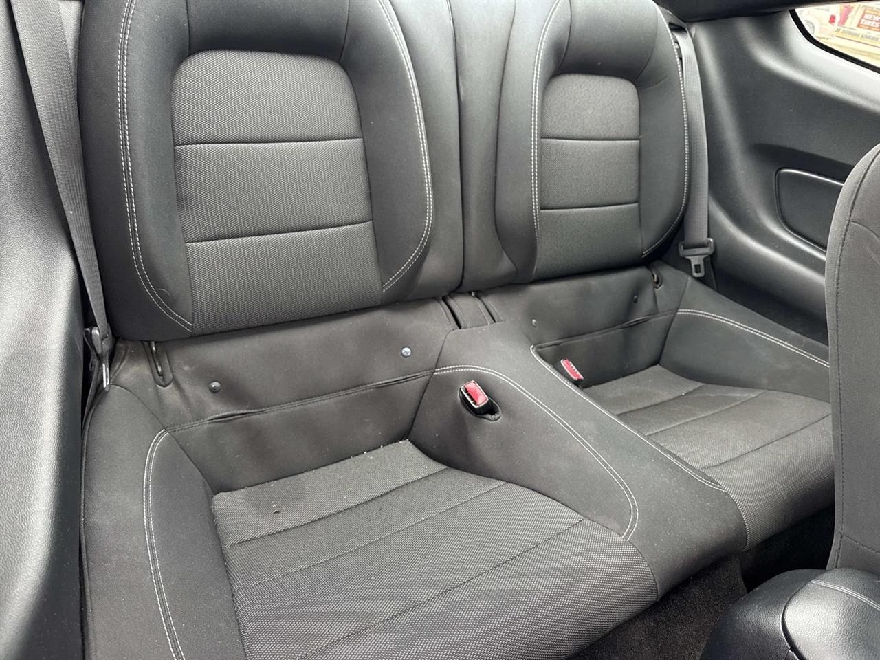 Ford Mustang V6 Coupe 2017