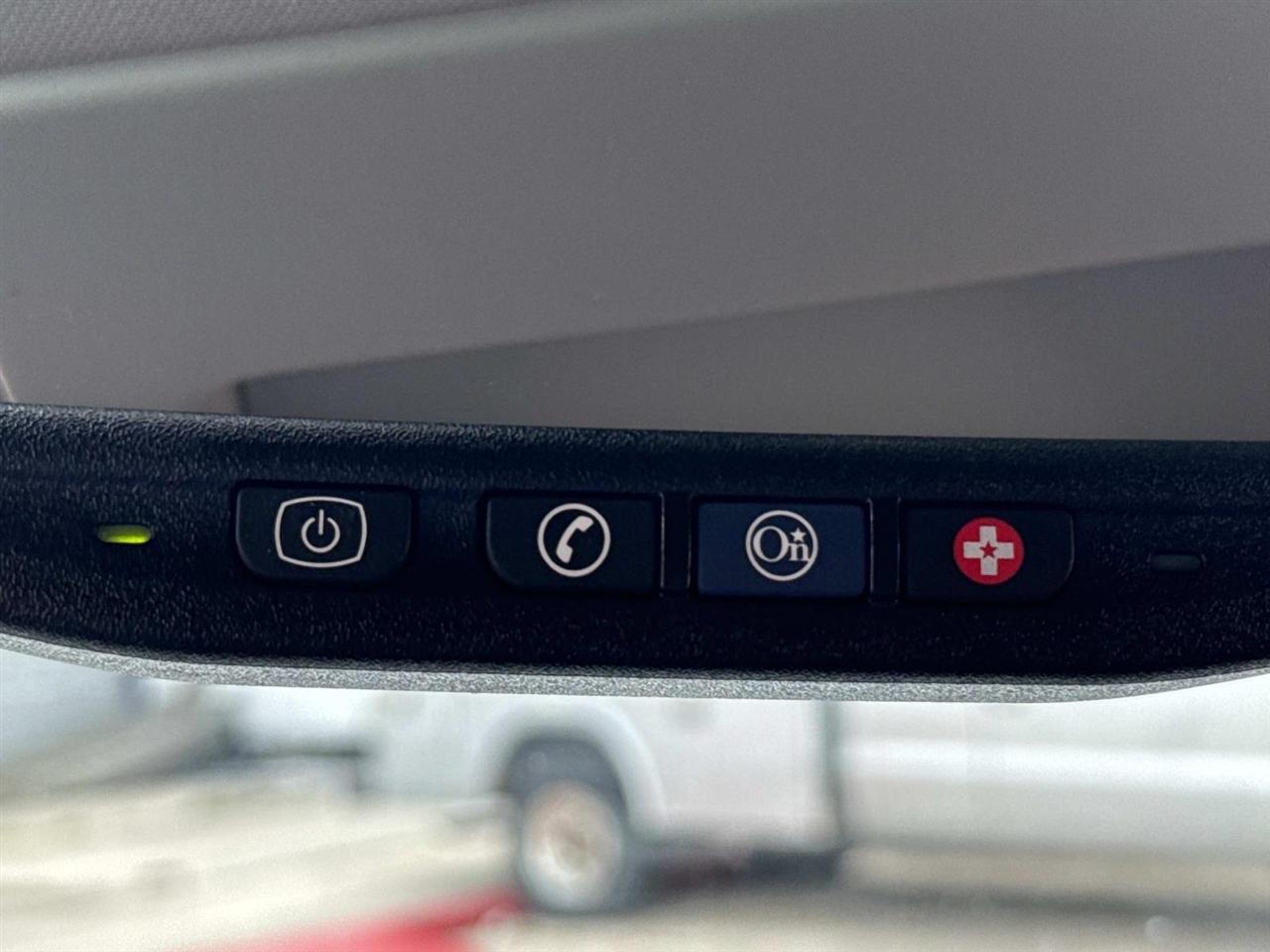 Chevrolet Suburban LT 1500 2WD 2011