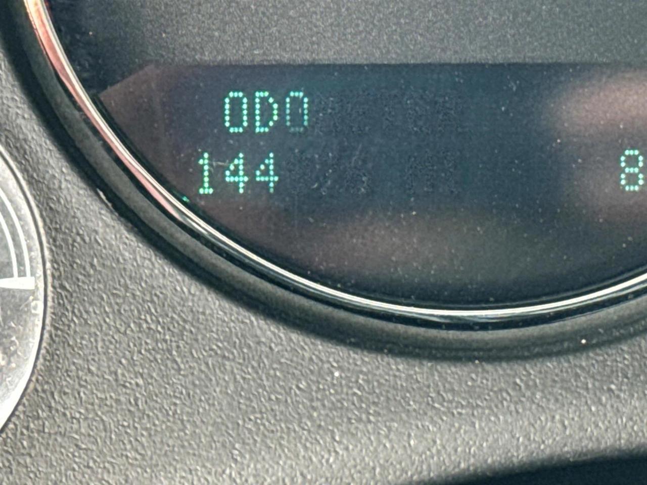 Chevrolet Suburban LT 1500 2WD 2011