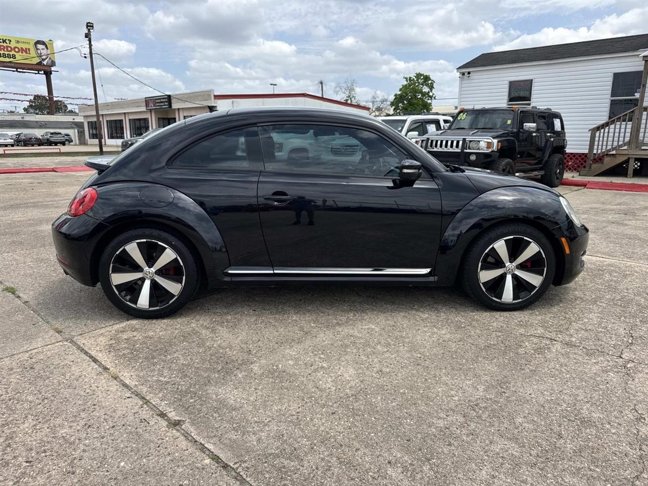 Volkswagen Beetle 2.0T Turbo w/Sunroof & Sound 2013