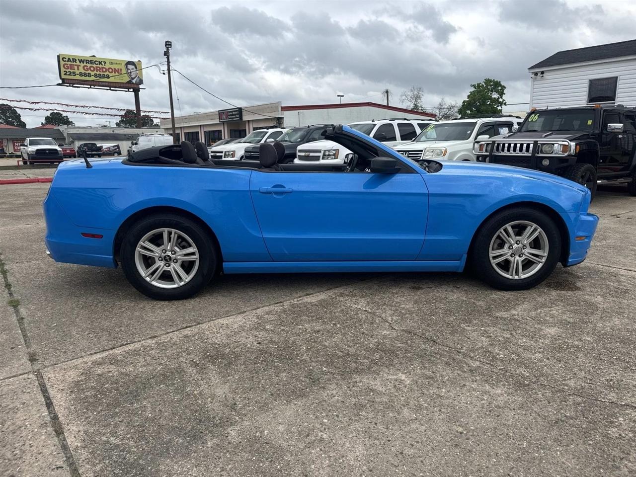 Ford Mustang V6 Convertible 2013