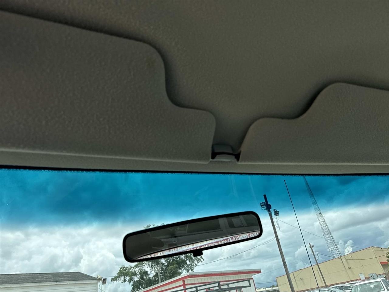 Ford F-150 Reg. Cab Flareside Short Bed 2WD 1997