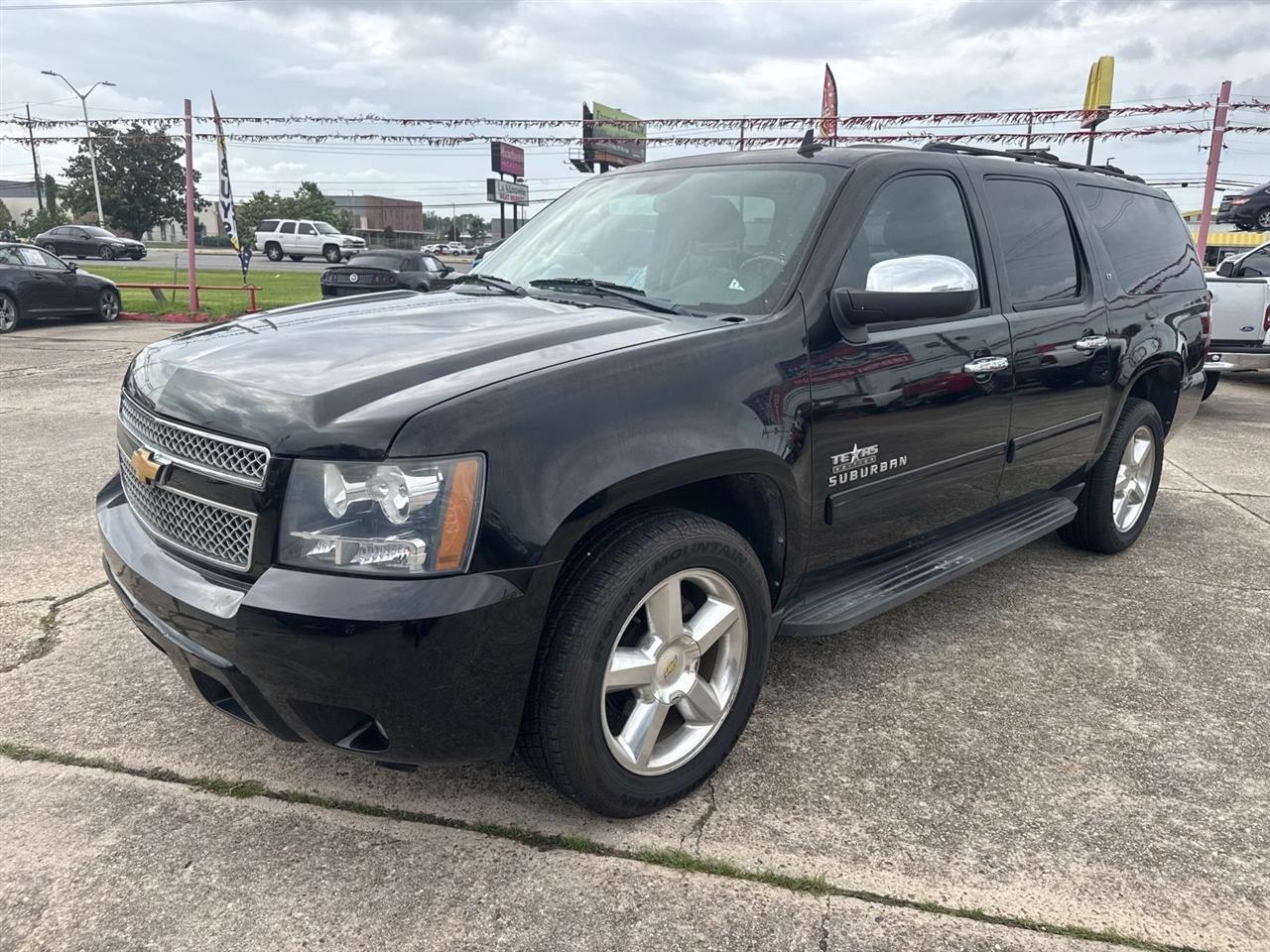 Chevrolet Suburban LT 1500 2WD 2012