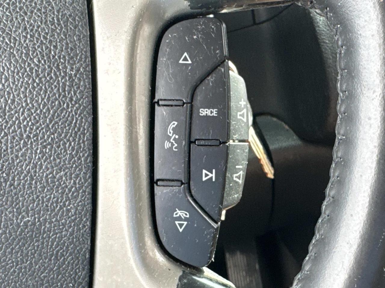 Chevrolet Suburban LT 1500 2WD 2012