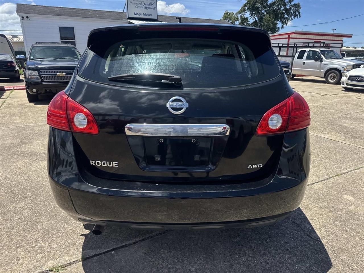 Nissan Rogue S AWD 2013