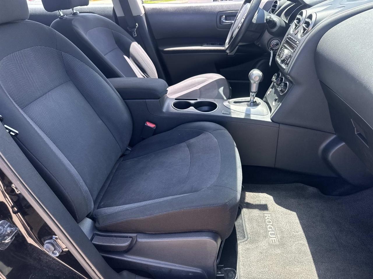 Nissan Rogue S AWD 2013