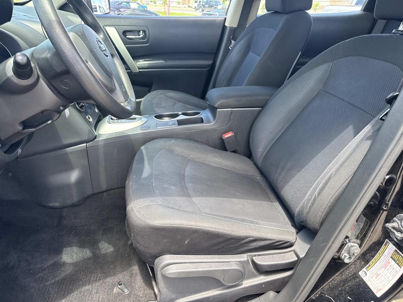 Nissan Rogue S AWD 2013