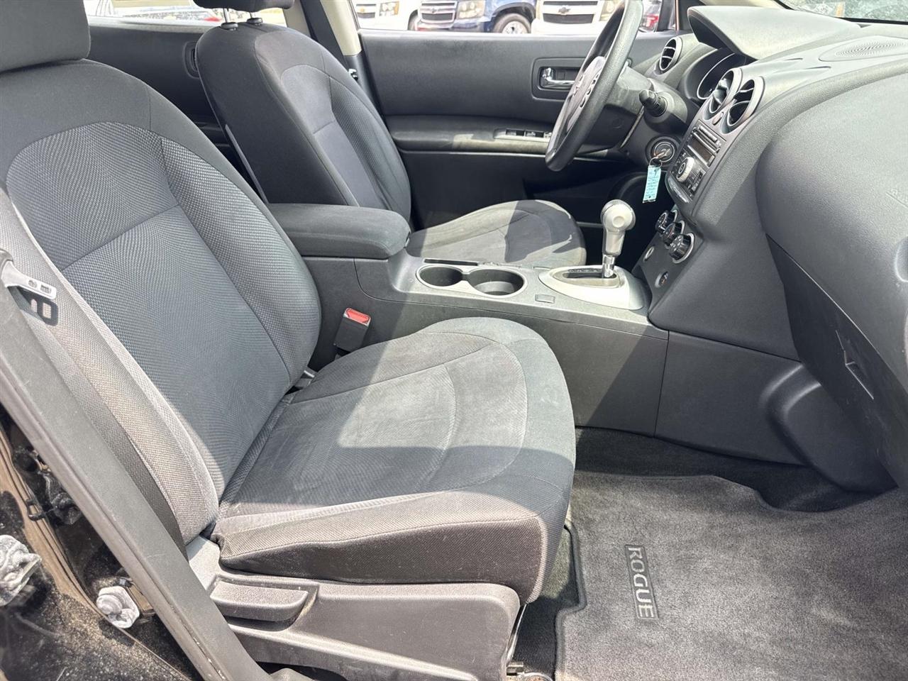Nissan Rogue S AWD 2013