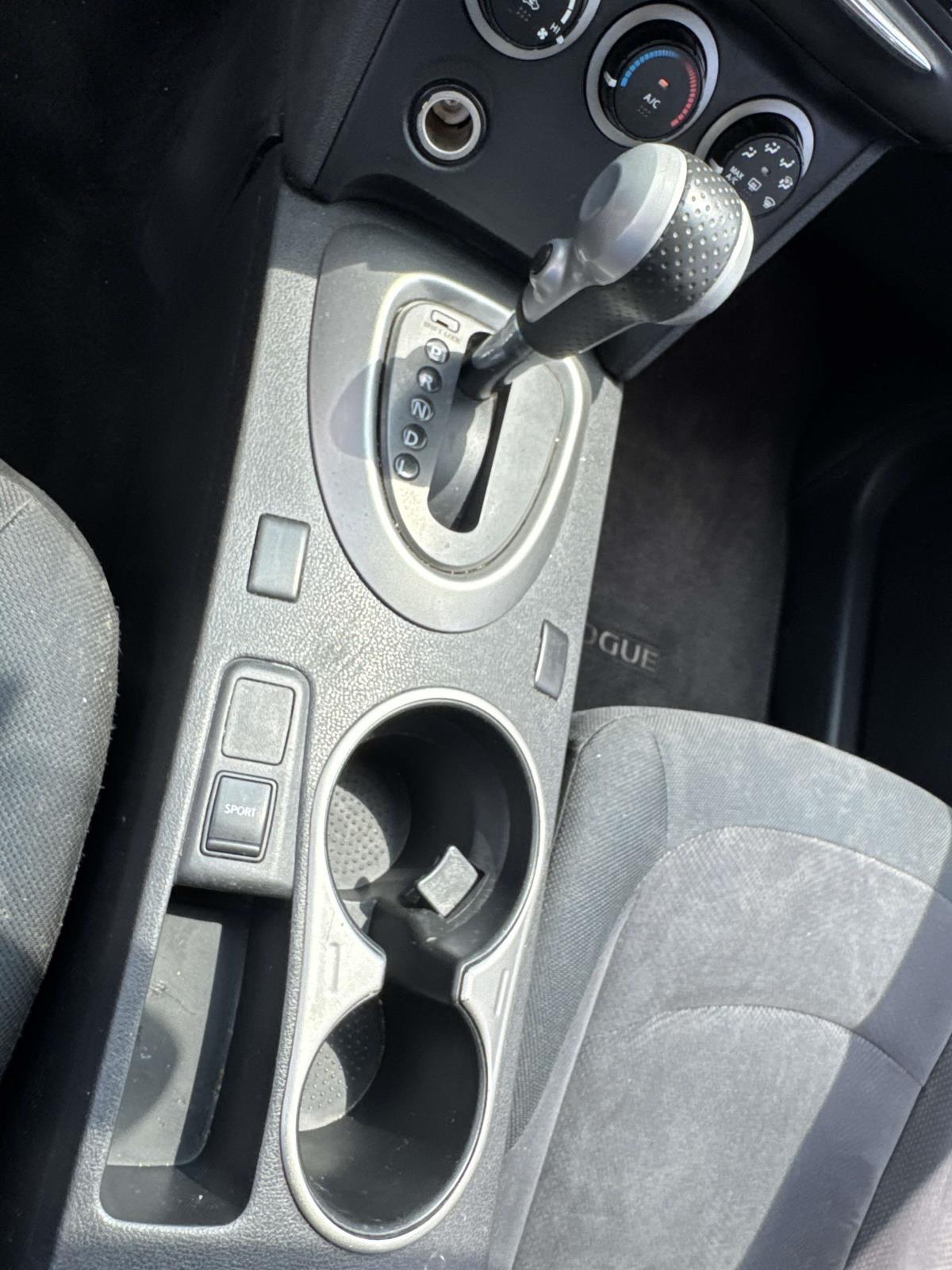 Nissan Rogue S AWD 2013