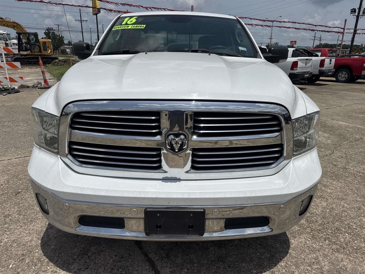 RAM 1500 SLT Crew Cab SWB 2WD 2016