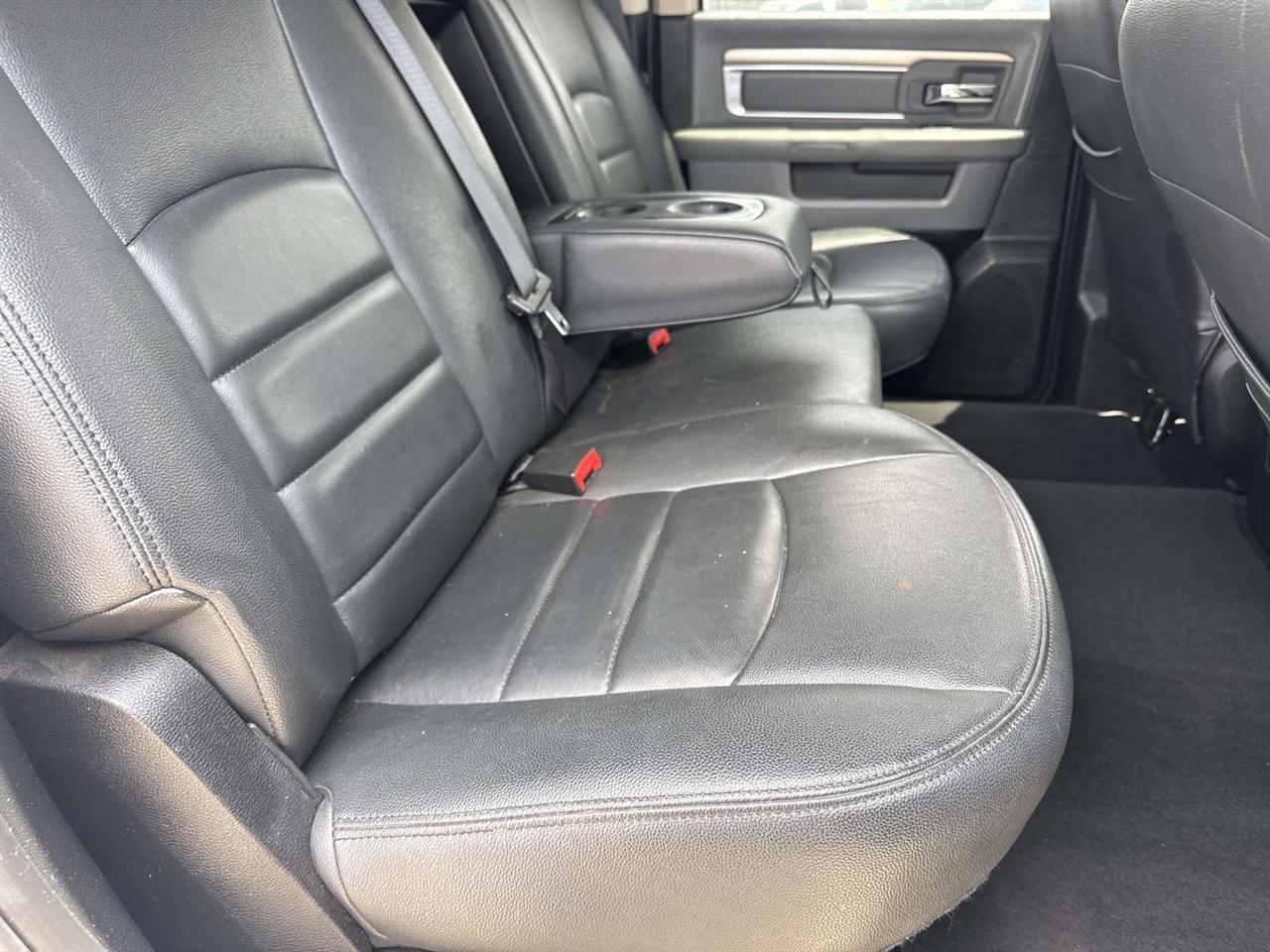 RAM 1500 SLT Crew Cab SWB 2WD 2016