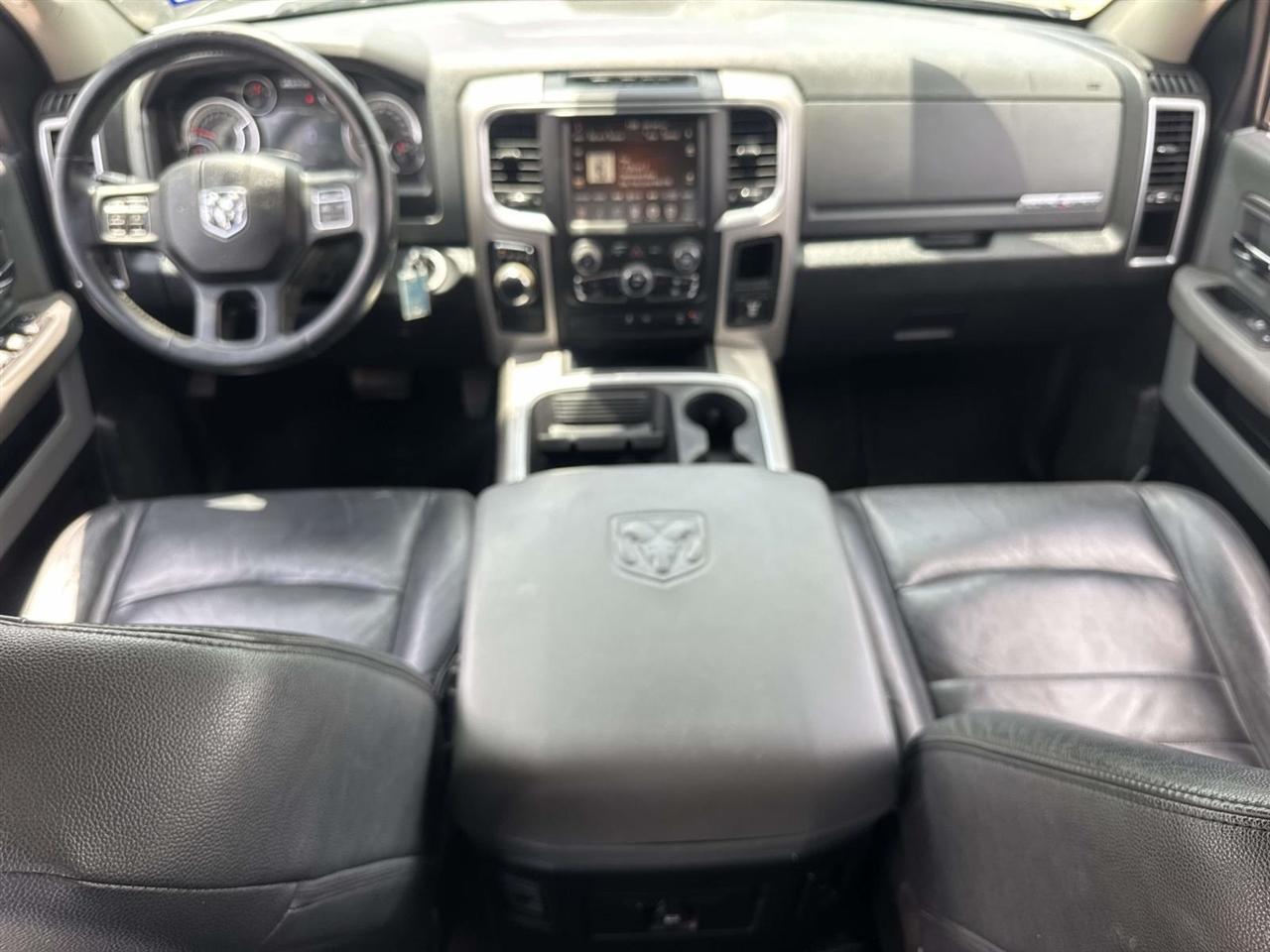 RAM 1500 SLT Crew Cab SWB 2WD 2016