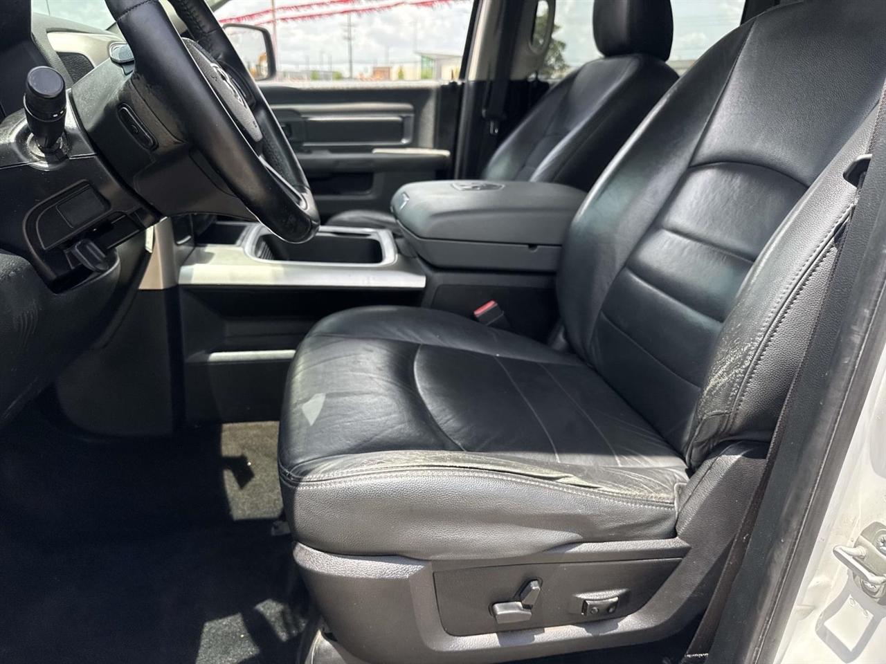 RAM 1500 SLT Crew Cab SWB 2WD 2016