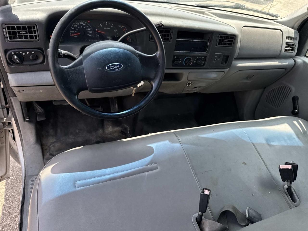 Ford F-350 SD XL SuperCab 2WD 2004