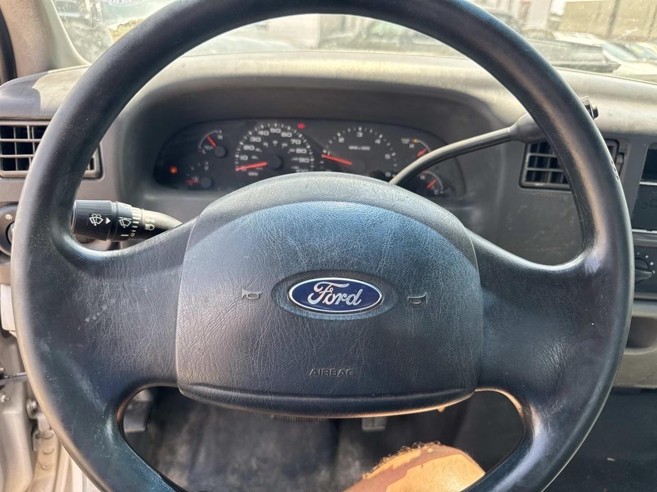 Ford F-350 SD XL SuperCab 2WD 2004