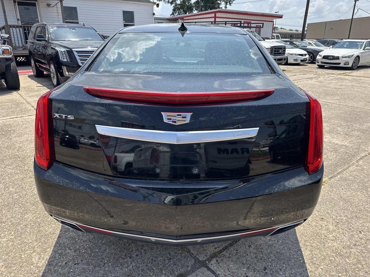 Cadillac XTS Luxury FWD 2017