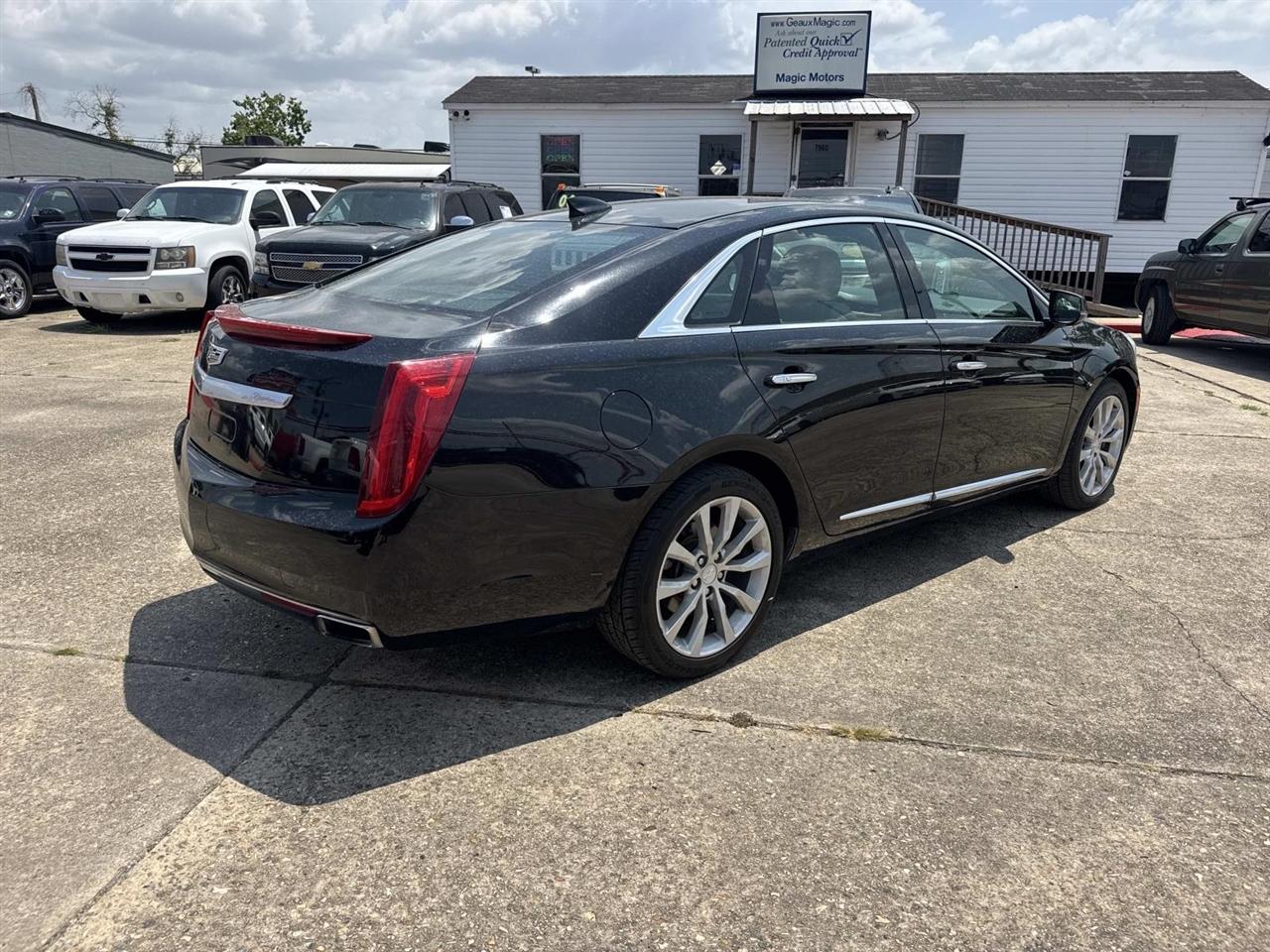 Cadillac XTS Luxury FWD 2017