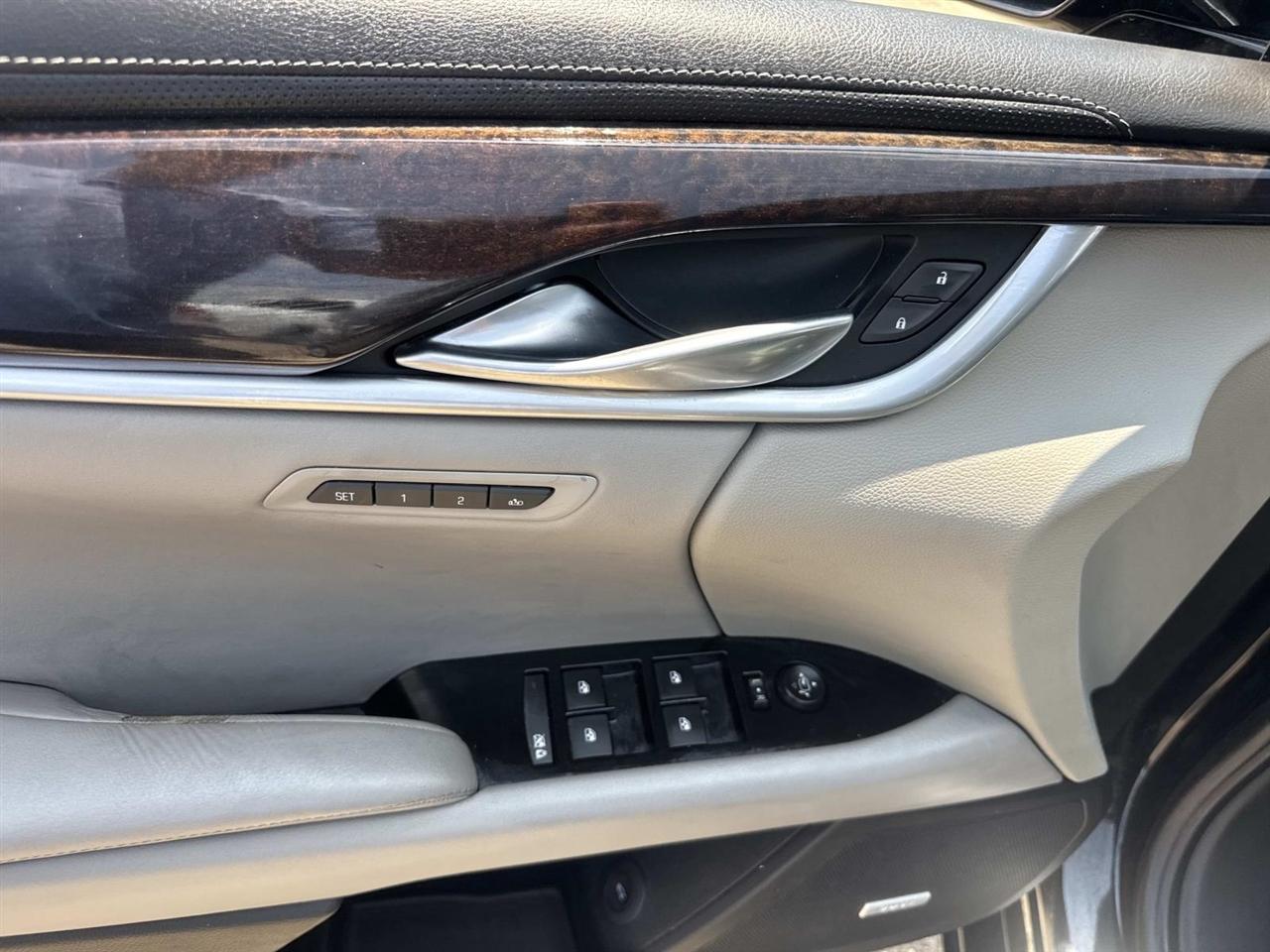 Cadillac XTS Luxury FWD 2017