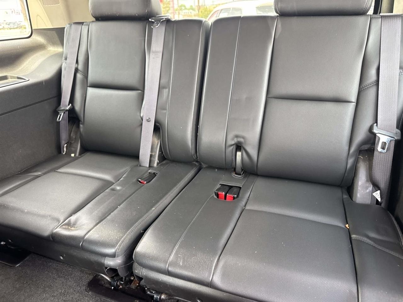 GMC Yukon SLT 2WD 2013
