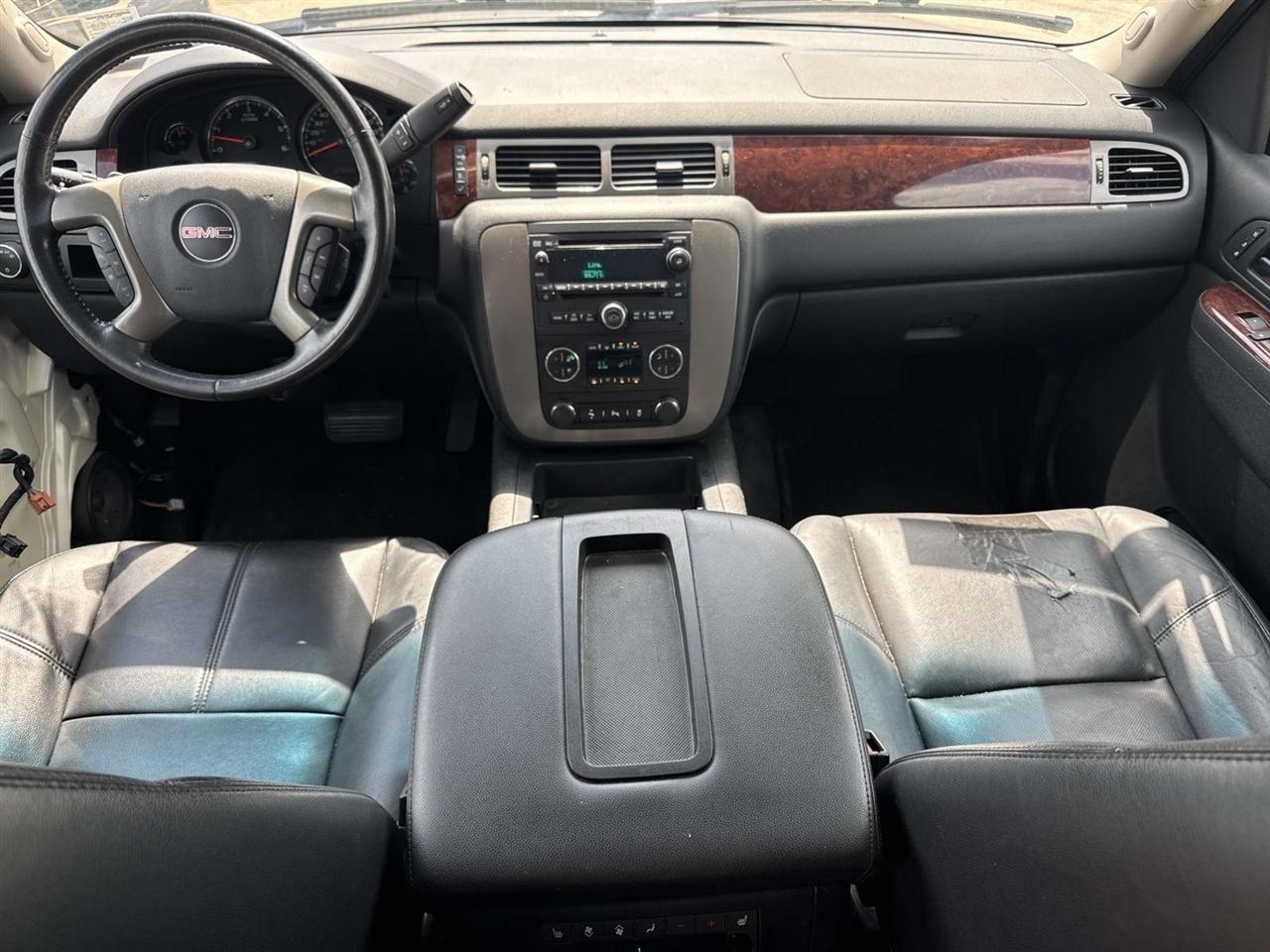 GMC Yukon SLT 2WD 2013