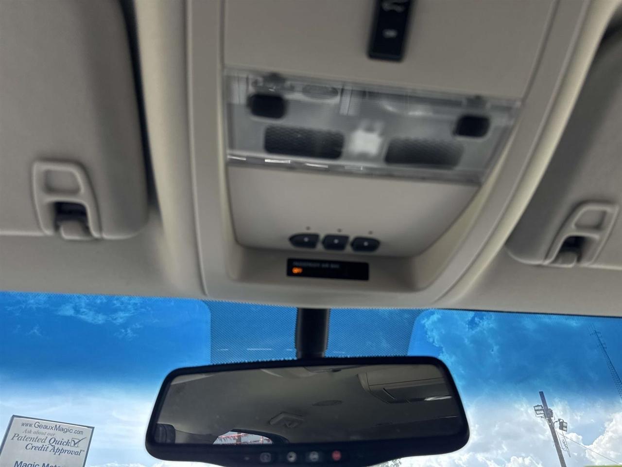 GMC Yukon SLT 2WD 2013