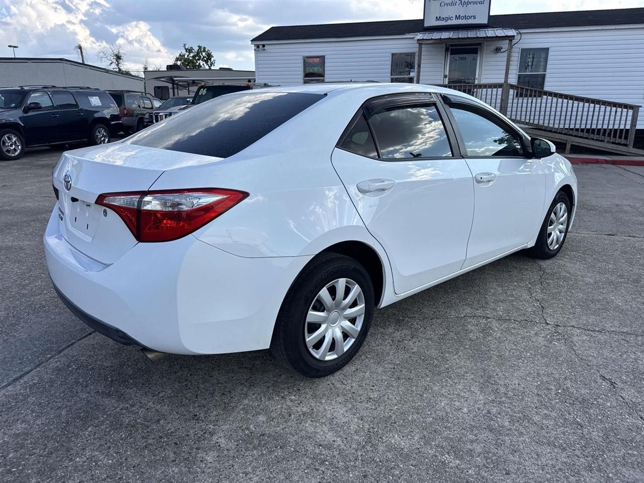 Toyota Corolla L 4-Speed AT 2014
