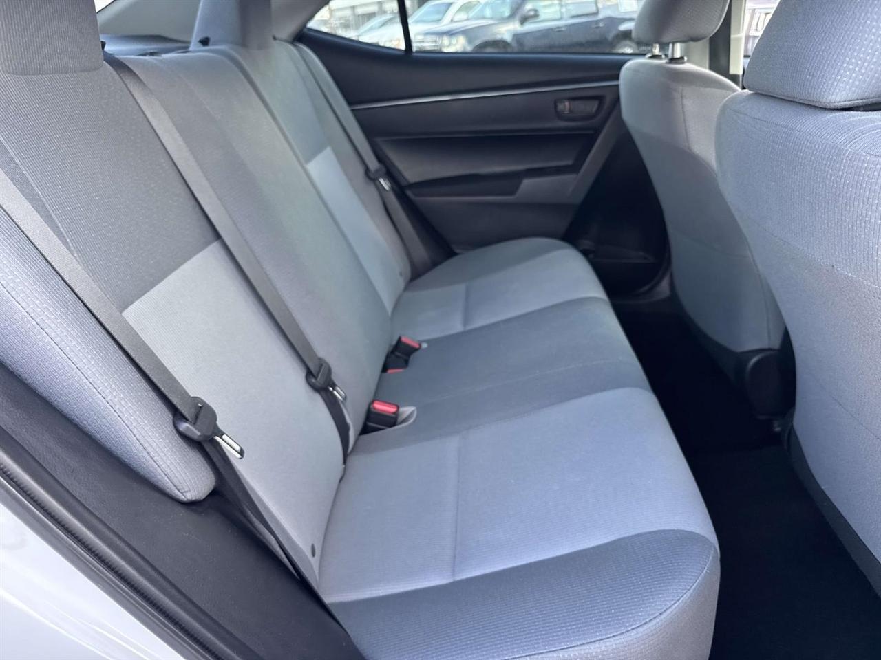 Toyota Corolla L 4-Speed AT 2014