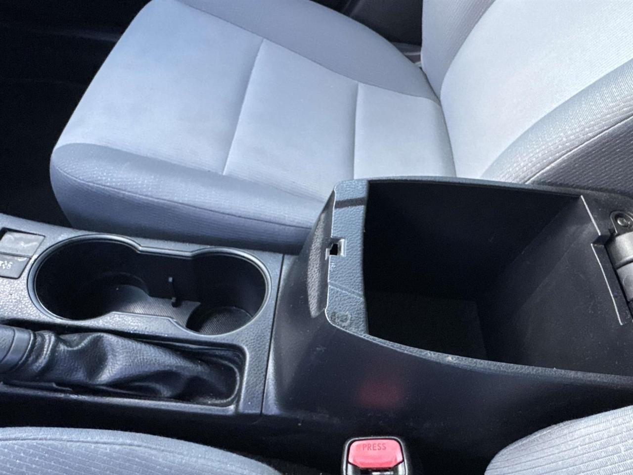 Toyota Corolla L 4-Speed AT 2014