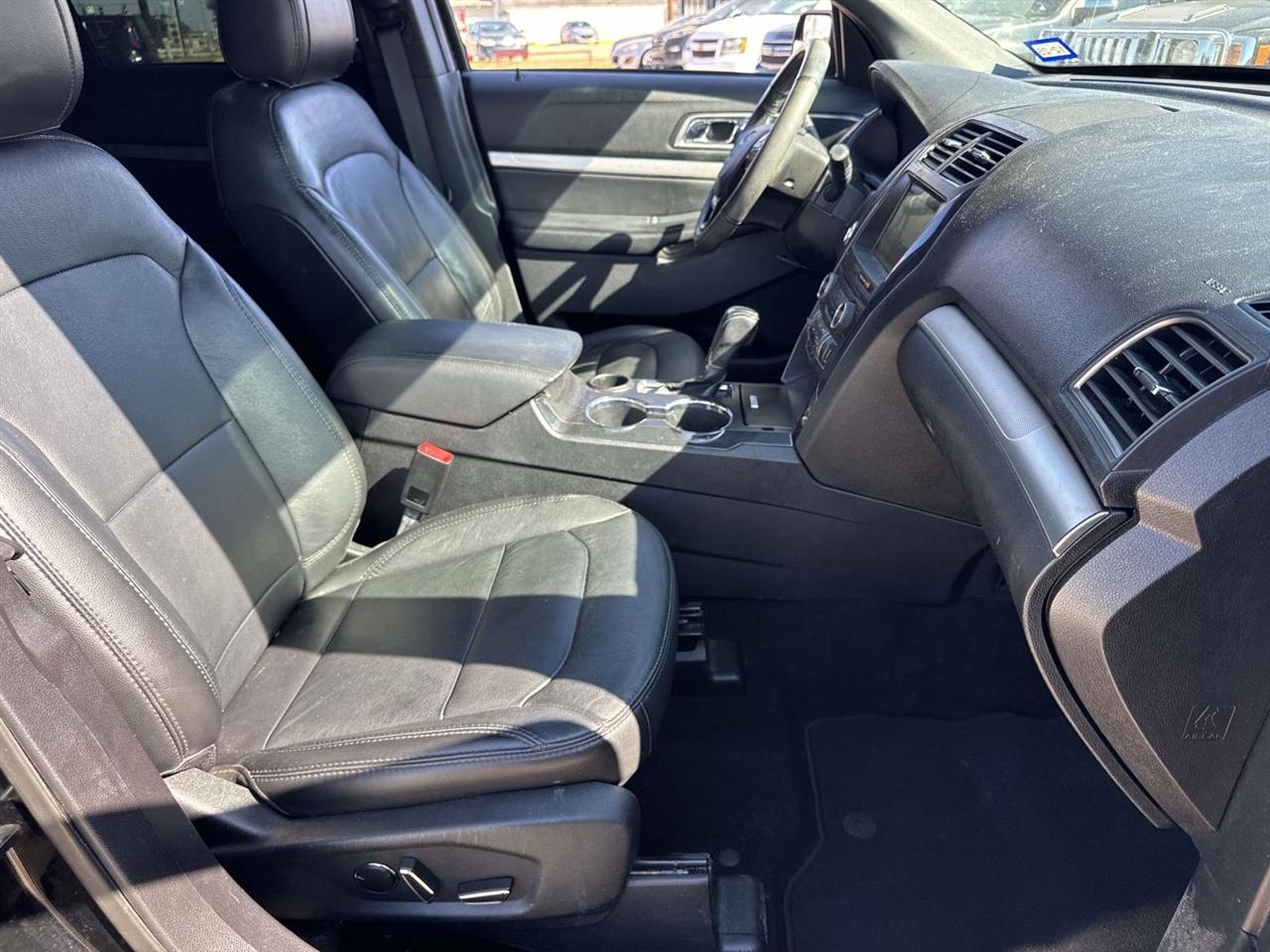 Ford Explorer XLT FWD 2018