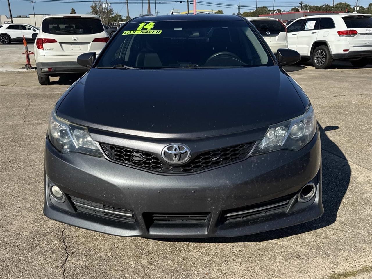 Toyota Camry SE 2014
