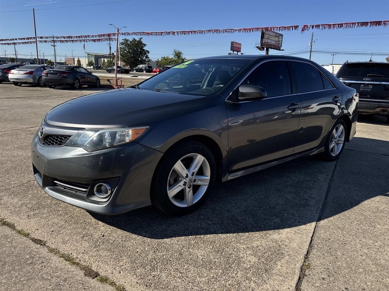 Toyota Camry SE 2014